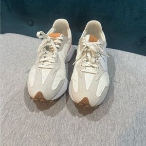 New Balance 327 Stylish White Sneakers